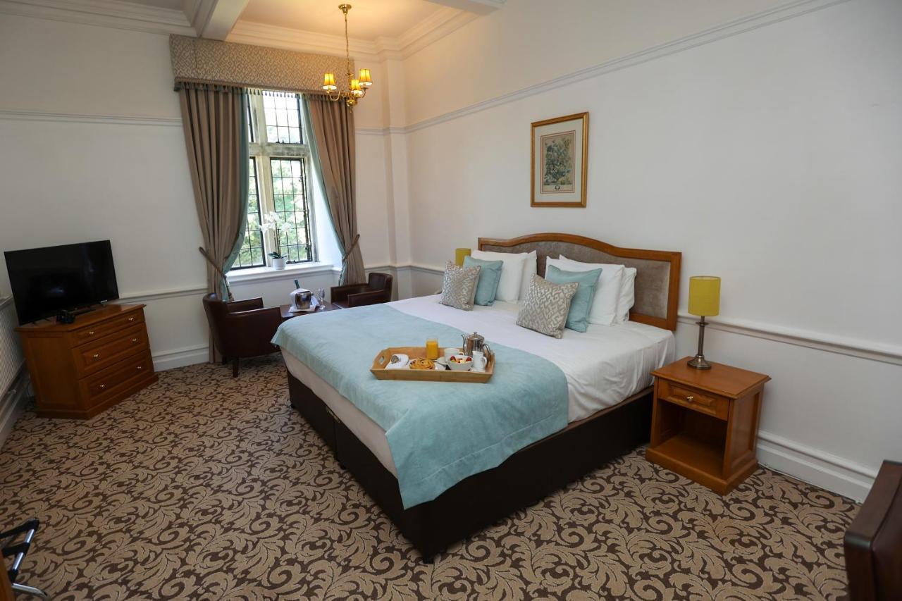 Hall Hotel; Bw Signature Collection Hotel 4*