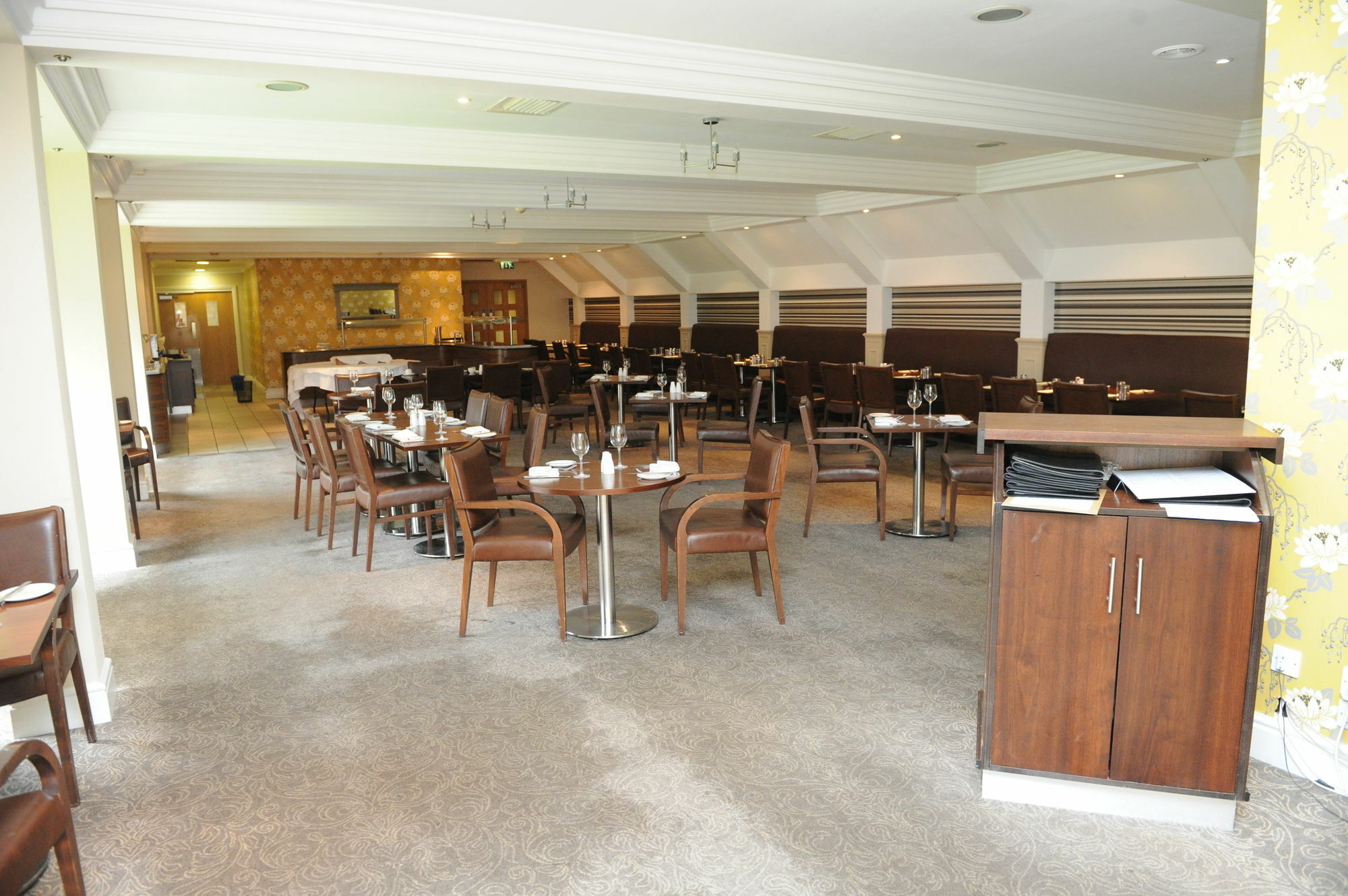 Hall Hotel; Bw Signature Collection
