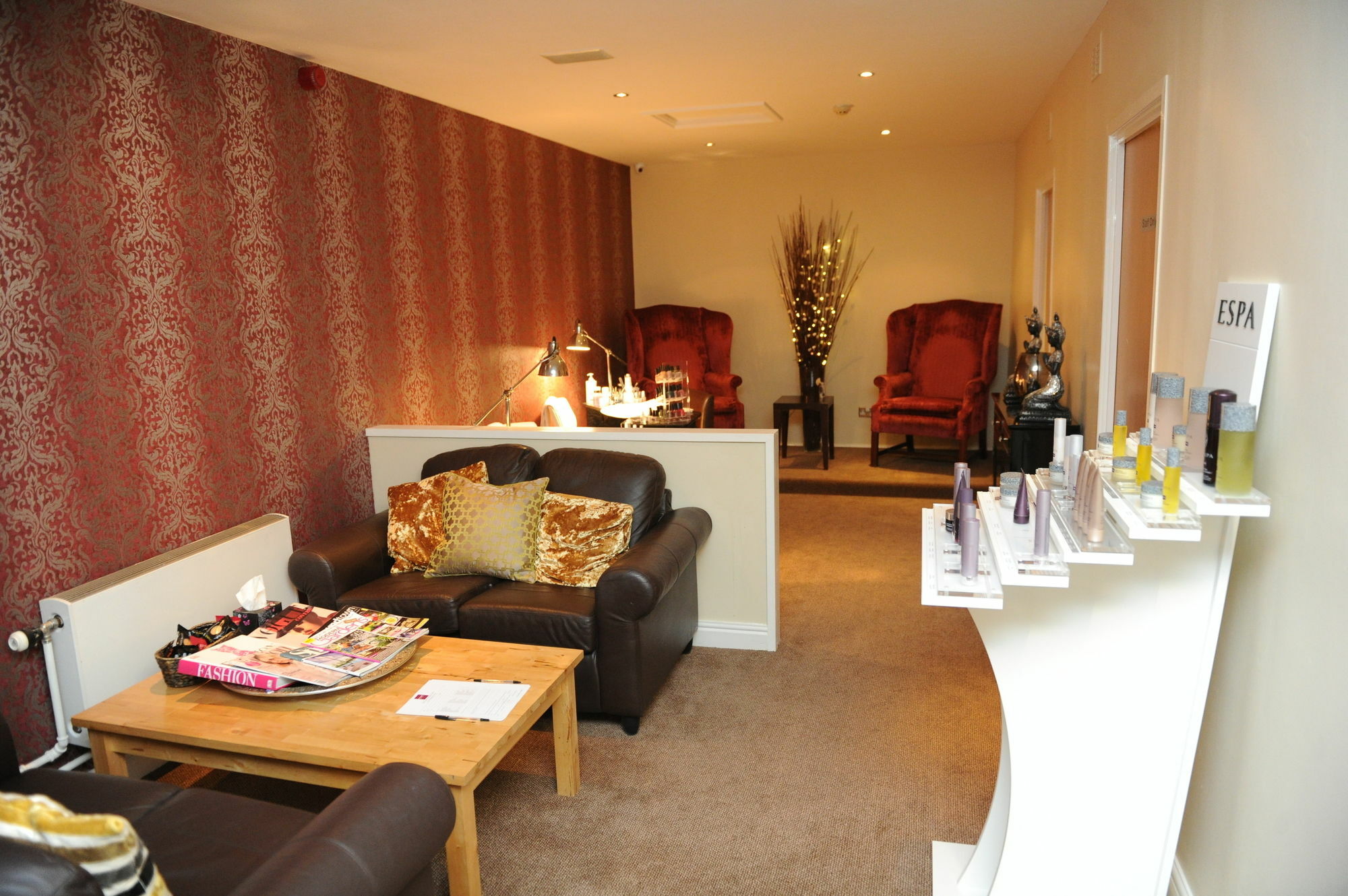 Hall Hotel; Bw Signature Collection Hotel 4*