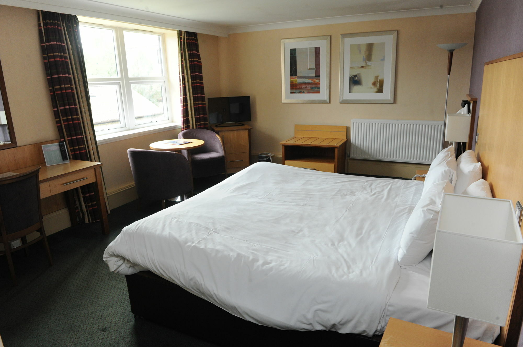 Hall Hotel; Bw Signature Collection Hotel