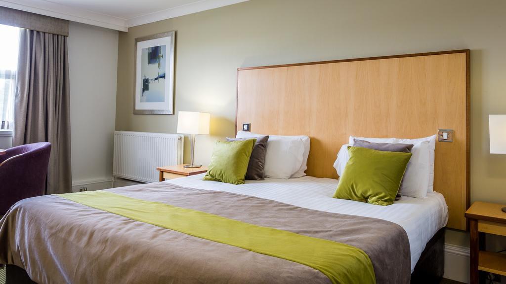 Hall Hotel; Bw Signature Collection 4* Hellaby